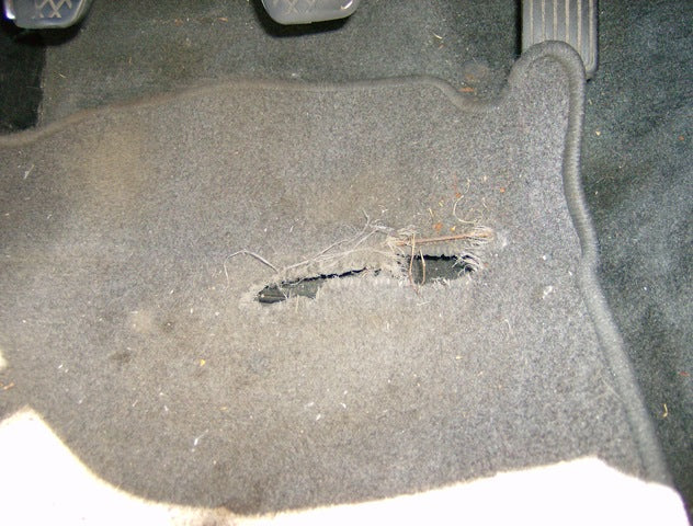 10 Signs It’s Time to Replace Your Car Accessories